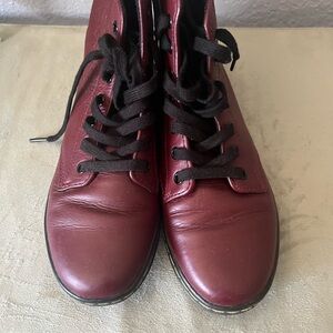 Women’s Dr. Martens